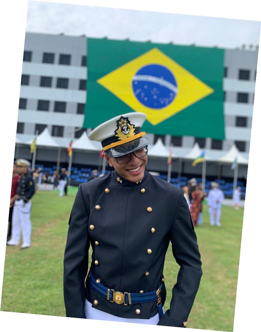 Jotta Lopes, mentor de estudos, em uniforme da Marinha do Brasil